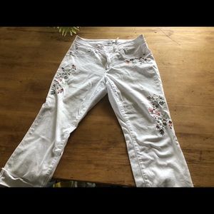 White jean capris with embroidery design